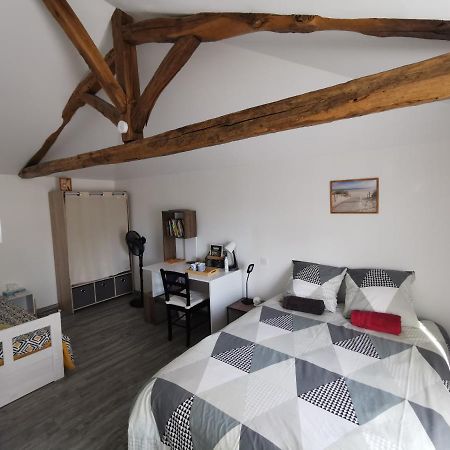 Chambre Privative Dans Ferme Renovee A 7Mn De Perigueux Champcevinel Exterior photo